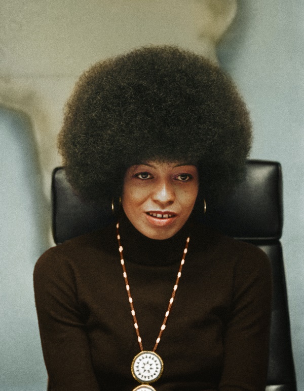 ANGELA DAVIS